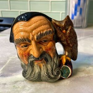 Merlin mini collectible by Royal Doulton D6536